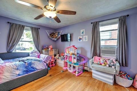 41 Shawmut St, Springfield, MA 01108 photo 20