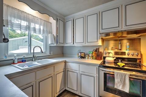 41 Shawmut St, Springfield, MA 01108 photo 17