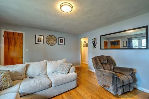 41 Shawmut St, Springfield, MA 01108 photo 12