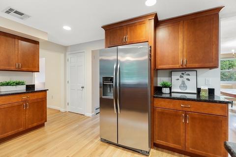 23 Grandview Rd, Reading, MA 01867 photo 5