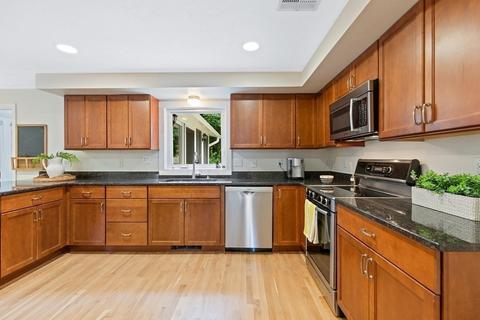 23 Grandview Rd, Reading, MA 01867 photo 4