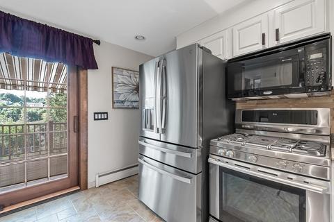 97 Garvey Dr, Springfield, MA 01109 photo 11