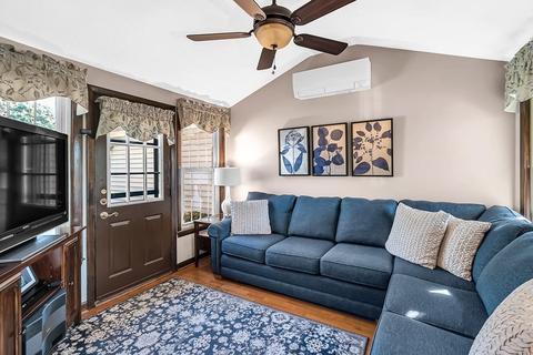 97 Garvey Dr, Springfield, MA 01109 photo 14