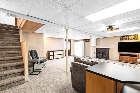 97 Garvey Dr, Springfield, MA 01109 photo 23