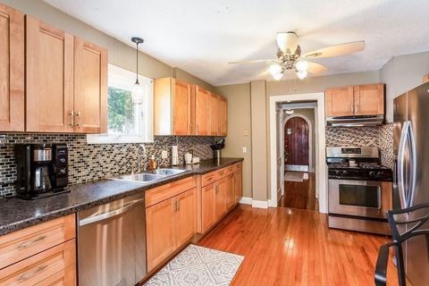 124 Gillette Ave, Springfield, MA 01118 photo 5
