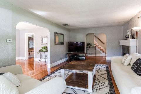 124 Gillette Ave, Springfield, MA 01118 photo 4