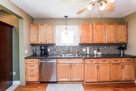 124 Gillette Ave, Springfield, MA 01118 photo 8
