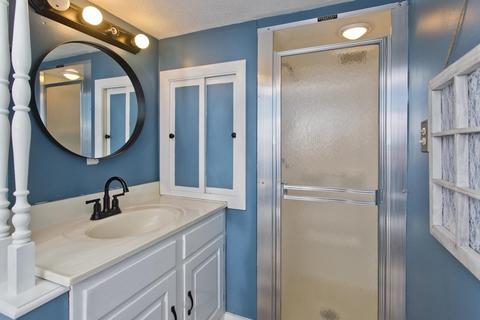 246 Connecticut Ave, Springfield, MA 01104 photo 33