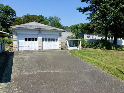 13 Williams St, Ware, MA 01082 photo 3