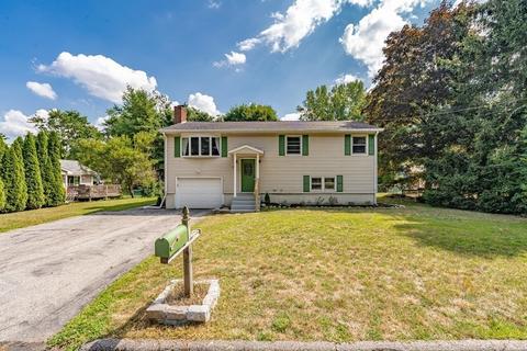 23 Victoria Dr, Webster, MA 01570 photo 2