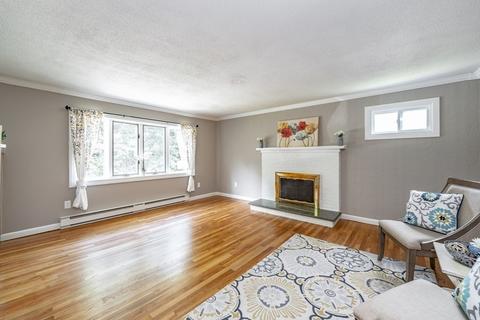 23 Victoria Dr, Webster, MA 01570 photo 5