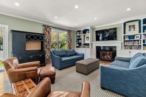 1376 Great Plain Ave, Needham, MA 02492 photo 8