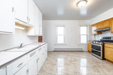 415 Front St, Chicopee, MA 01013 photo 5