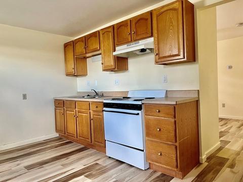 384 Front St, Chicopee, MA 01013 photo 10