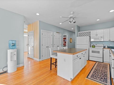 20 Concord Rd, Stoneham, MA 02180 photo 4