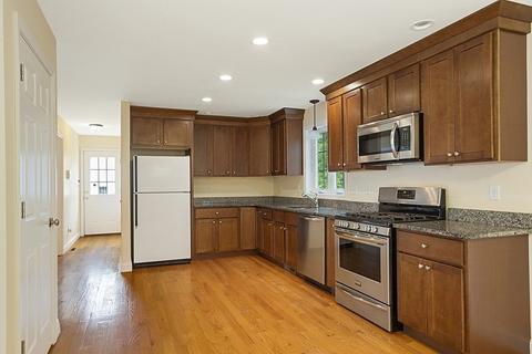 19 Alyssa Dr, Townsend, MA 01469 photo 4