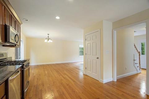 19 Alyssa Dr, Townsend, MA 01469 photo 8