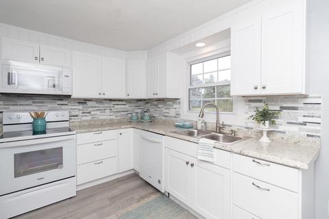 58 Sunnybrook Rd, Springfield, MA 01129 photo 5