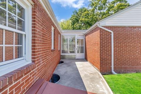 58 Sunnybrook Rd, Springfield, MA 01129 photo 37