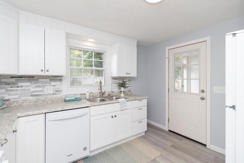 58 Sunnybrook Rd, Springfield, MA 01129 photo 7