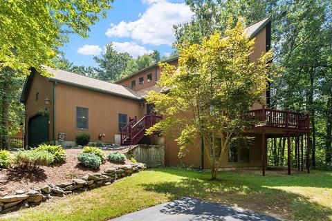 38 Pine St, Douglas, MA 01516 photo 3