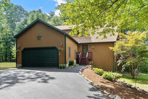38 Pine St, Douglas, MA 01516 photo 1