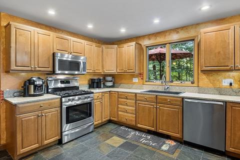 38 Pine St, Douglas, MA 01516 photo 14