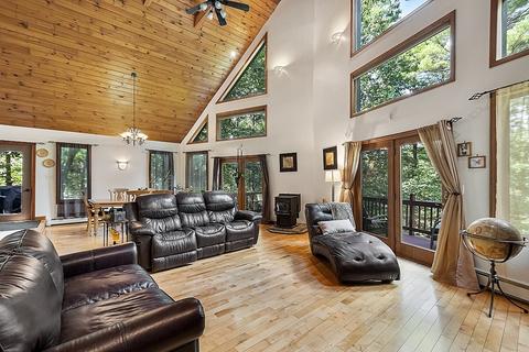 38 Pine St, Douglas, MA 01516 photo 4