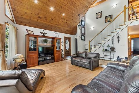 38 Pine St, Douglas, MA 01516 photo 6