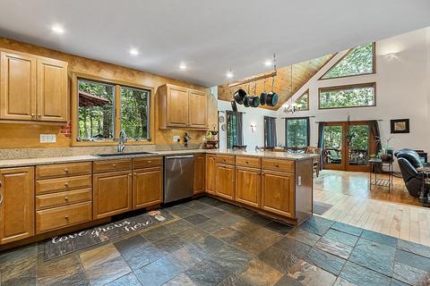 38 Pine St, Douglas, MA 01516 photo 17