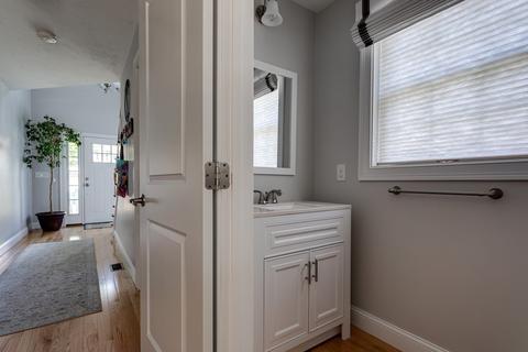 3 Smith Ln, Worcester, MA 01606 photo 3