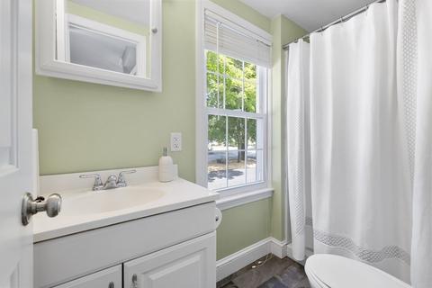 15 Chestnut St, Danvers, MA 01923 photo 20