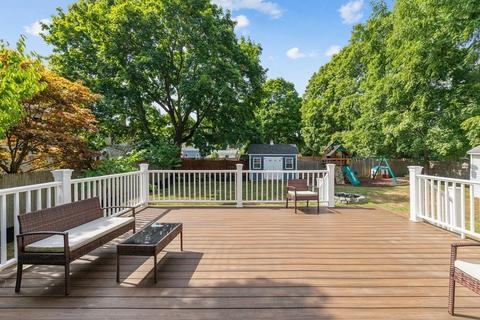 15 Chestnut St, Danvers, MA 01923 photo 40