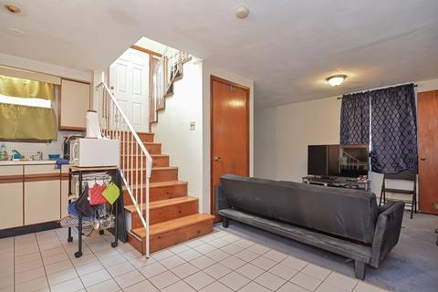 88-88 A Shute St, Everett, MA 02149 photo 20