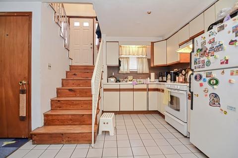 88-88 A Shute St, Everett, MA 02149 photo 4