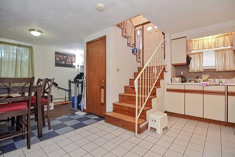 88-88 A Shute St, Everett, MA 02149 photo 6
