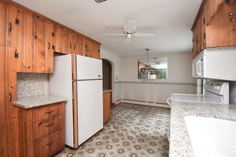 57 Telbar St, Springfield, MA 01128 photo 10