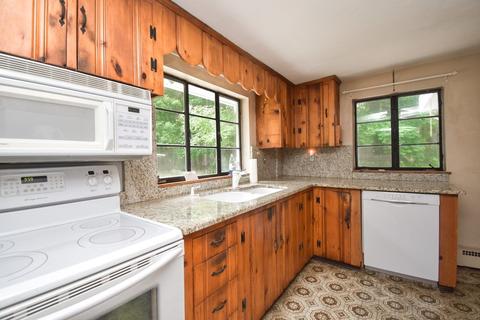 57 Telbar St, Springfield, MA 01128 photo 9