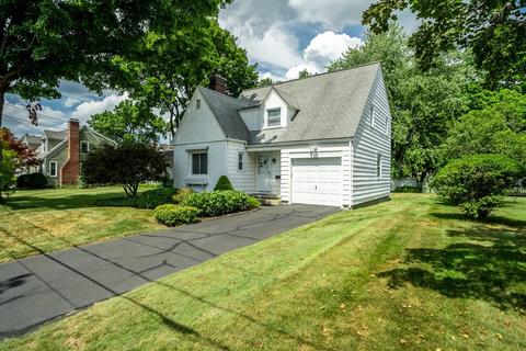 13 Louise Ave, Easthampton, MA 01027 photo 2