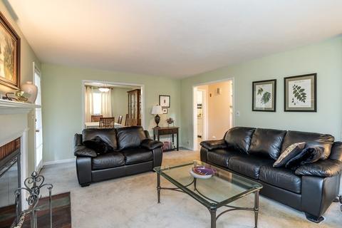 13 Louise Ave, Easthampton, MA 01027 photo 10