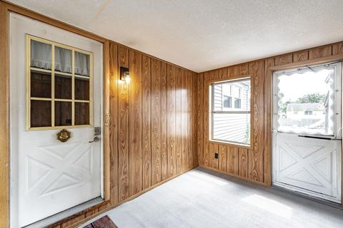 23 Hicks St, Springfield, MA 01104 photo 3