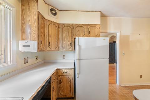 384 School St, Webster, MA 01570 photo 13