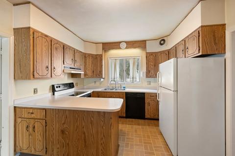 384 School St, Webster, MA 01570 photo 11
