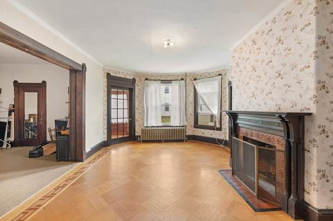 384 School St, Webster, MA 01570 photo 5