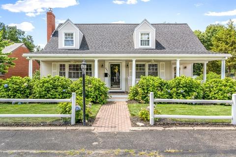 283 Riverside Dr, Dedham, MA 02026 photo 1