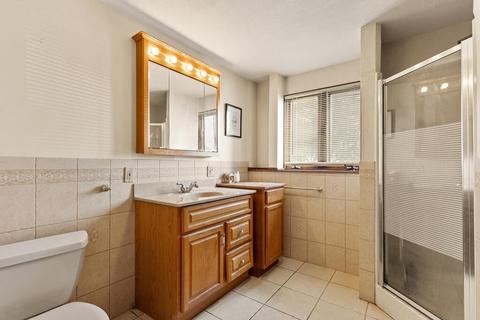 274 Hawthorne St, Fall River, MA 02724 photo 23