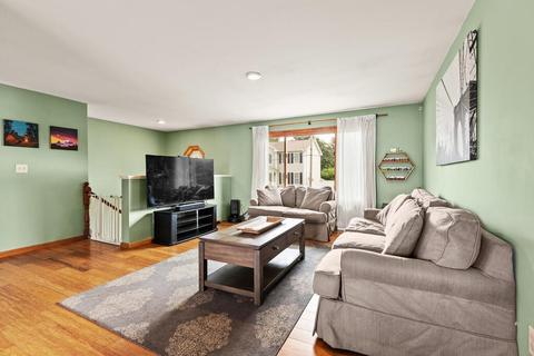274 Hawthorne St, Fall River, MA 02724 photo 6