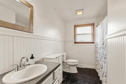 274 Hawthorne St, Fall River, MA 02724 photo 17