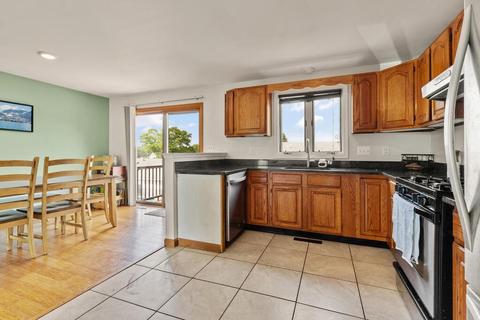 274 Hawthorne St, Fall River, MA 02724 photo 11