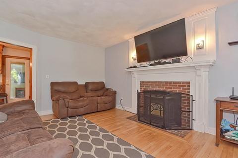 2 Saint James Pl, Townsend, MA 01474 photo 6